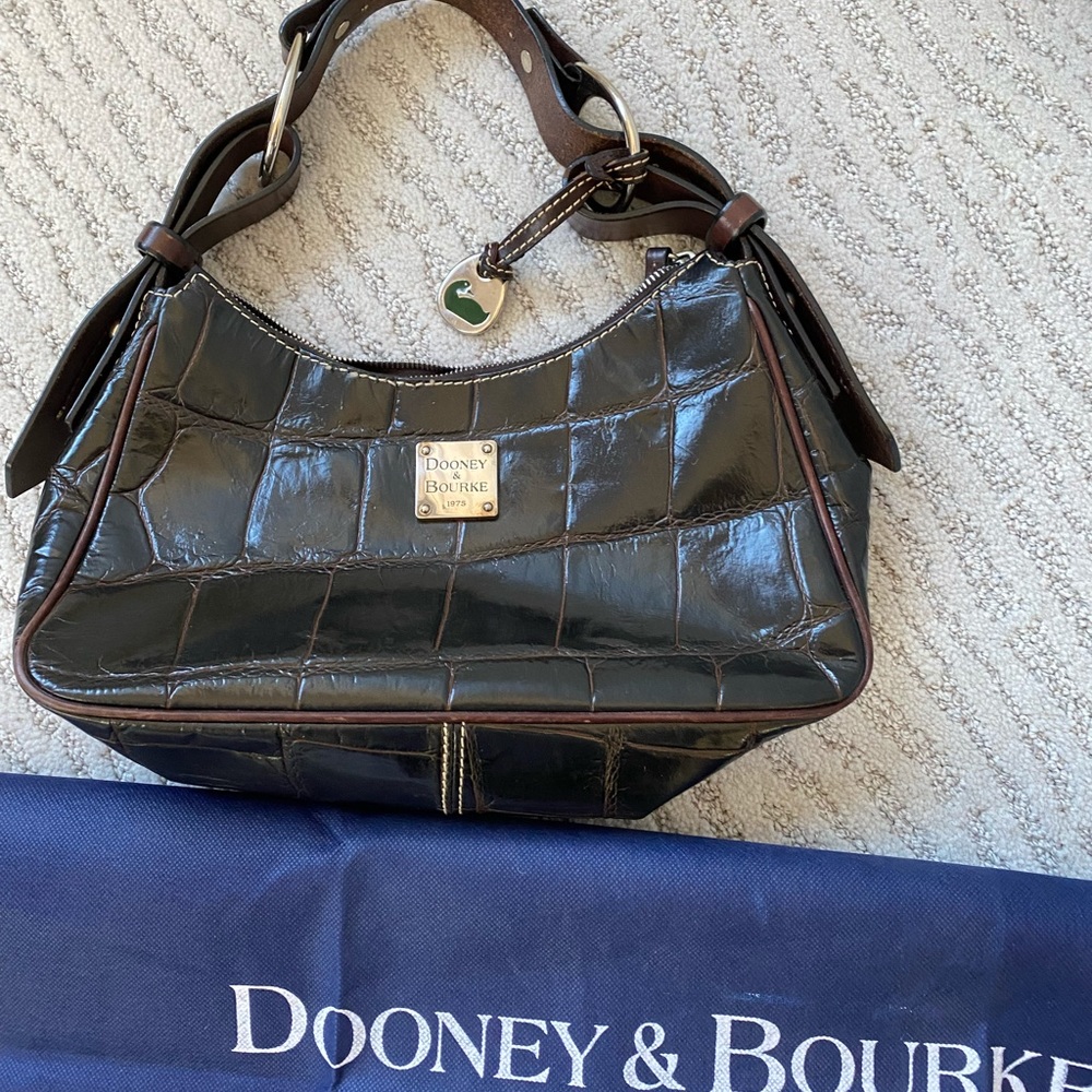 VINTAGE DOONEY & BOURKE HOBO BAG